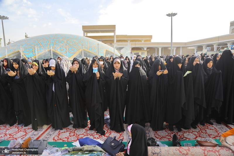 نماز عید سعید فطر در حرم مطهر حضرت معضومه (س)