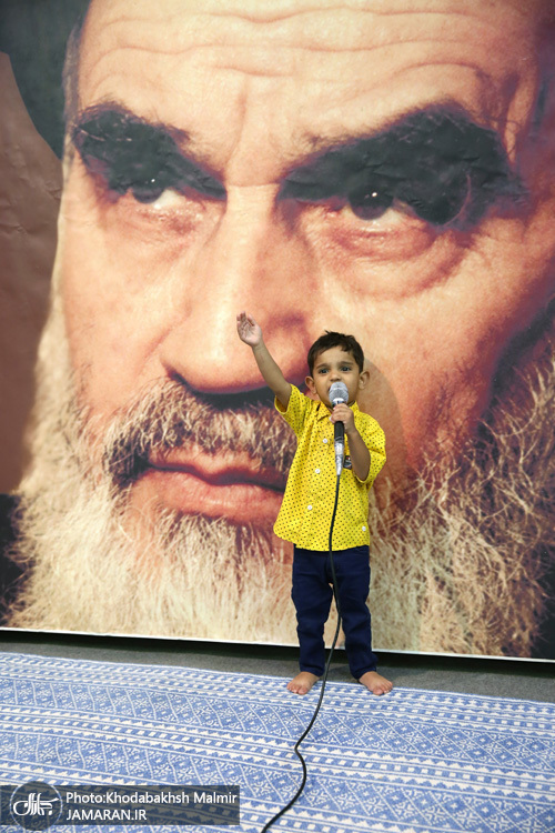 بازدید جمعی از دانشجویان مدارس امامیه پاکستان از بیت امام خمینی (س) در جماران