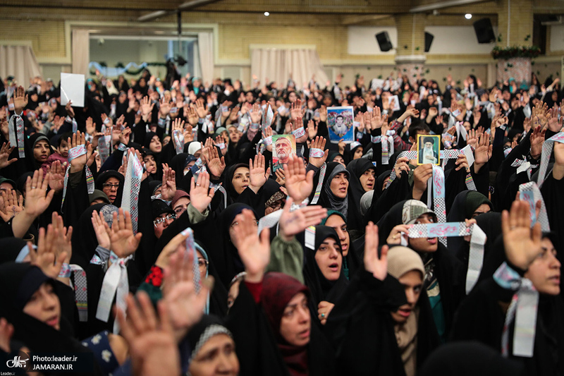 دیدار هزاران نفر از زنان و دختران با رهبر معظم انقلاب