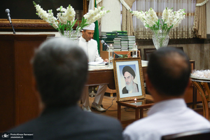 بزرگداشت امام خمینی در آتشکده