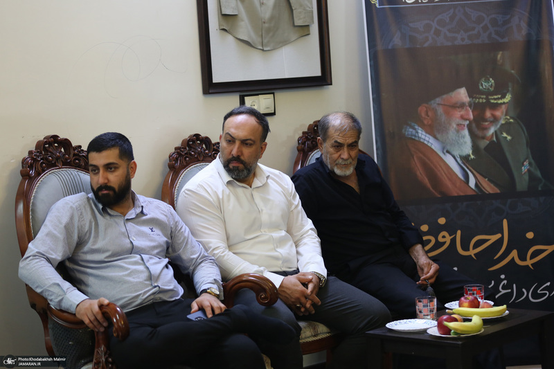 حضور آیت الله سید حسن خمینی در منزل شهید سرلشگر سید عبدالرحیم موسوی