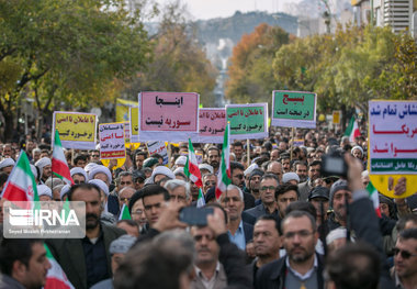 شرکت در راهپیمایی ۲۲ بهمن پیش‌ نمایشی برای انتخابات است