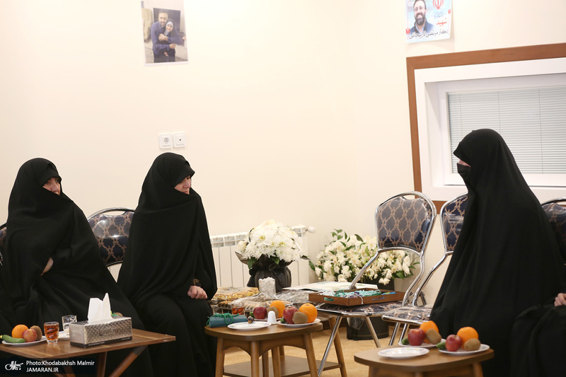 دیدار سید حسن خمینی با خانواده شهیدان لاریجانی