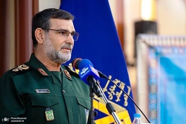 فرمانده نیروی دریایی سپاه: ما قایق‌های موشک‌انداز و تجهیزات موشکی داریم که بُردشان قابل ذکر نیست/ هیچ‌کس نمی‌تواند به ما ضربه بزند و فرار کند، حتی اگر مجبور شویم آن‌ها را در خلیج مکزیک تعقیب کنیم، این کار را خواهیم کرد
