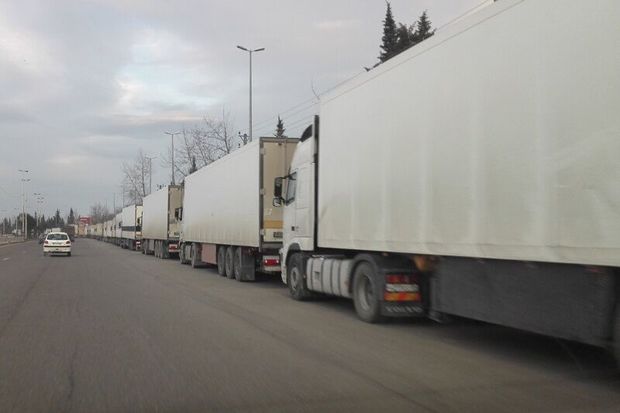 معطلی کامیون‌ها در مرز آستارا و ضرورت کاهش ارسال بار