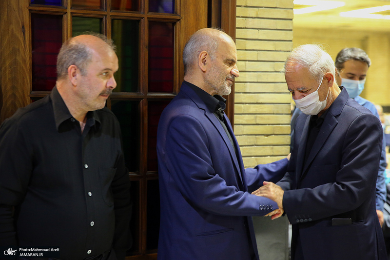 مراسم ختم مادر فرشاد مومنی