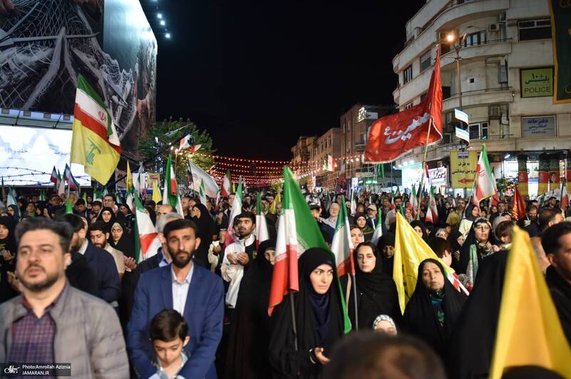 پنجاه و هشتمین اجتماع پر شور مردم در میدان انقلاب