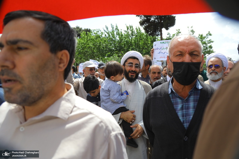 راهپیمایی نمازگزاران قمی در محکومیت جنایات رژیم صهیونیستی
