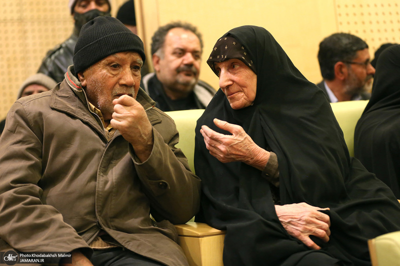 تجلیل از خانواده معظم شهدای خمین در بیت تاریخی امام خمینی