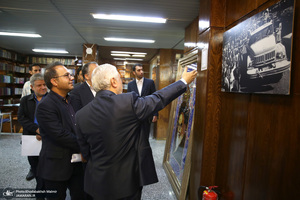 بازدید علی دارابی، معاون میراث فرهنگی از بیت امام خمینی (س) از جماران