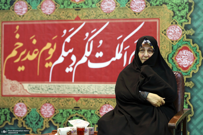 دیدار جمعی از خواهران نخبه عراقی با دکتر فاطمه طباطبایی در جماران