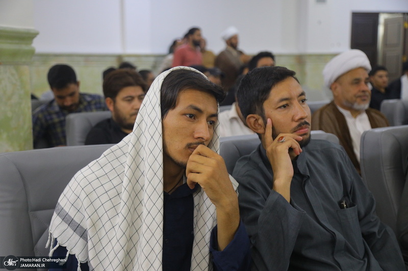نشست «قرآن و عترت، محور اتحاد مسلمانان در اندیشه امام خمینی(س)» به زبان اردو