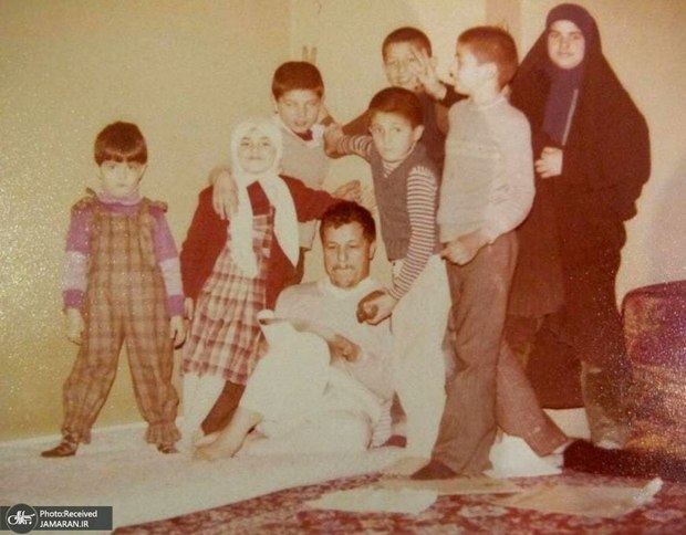 عکسی دیده نشده از آیت الله هاشمی رفسنجانی در کنار فرزندانش در عید نوروز
