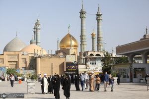 نماز عید سعید فطر در حرم حضرت فاطمه معصومه(س)