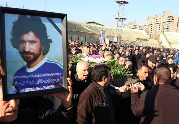 بازی نمادین پیشکسوتان استقلال و پاس به یاد ایرج دانایی‌فرد
