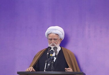 تضعیف جایگاه روحانیت یکی از هدف های دشمنان است