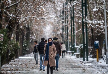 چرا زنان سرمایی‌تر از مردان هستند؟
