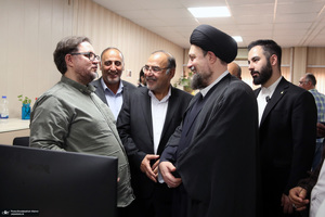 بازدید «سید حسن خمینی» از موسسه مطبوعاتی ایران