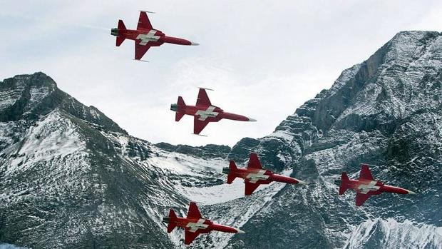 سوئیسی ها بالاخره به خرید هواپیمای نظامی بله گفتند