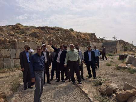 بازدید مسئولان کشوری از معبد آناهیتا کنگاور