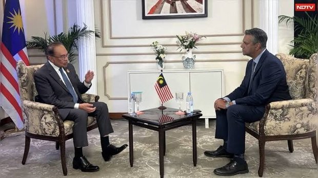 نخست‌وزیر مالزی: مذاکره‌ در مورد جنگ علیه ایران باید با رسیدگی به تجاوز اولیه آمریکا و اسرائیل آغاز شود