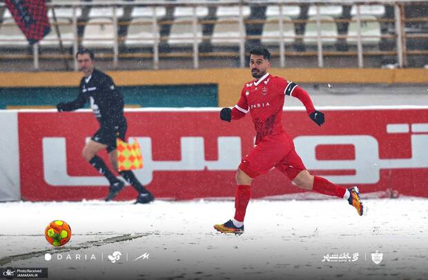 نظر کاپیتان پرسپولیس درباره ادامه لیگ برتر فوتبال