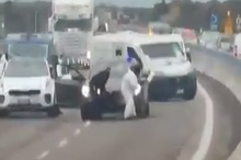 ببینید/ سرقت هالیوودی در ایتالیا؛ ون حمل پول در انفجار و تیراندازی تصرف شد