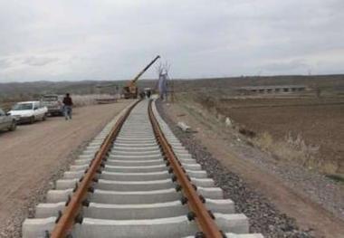 خط آهن میانه - بستان آباد رو به اتمام است