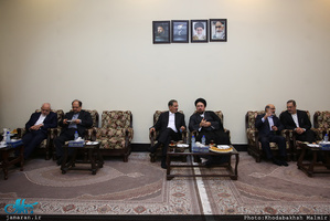 حاشیه های تجدید میثاق رئیس جمهور و هیات دولت با آرمان حضرت امام(س)