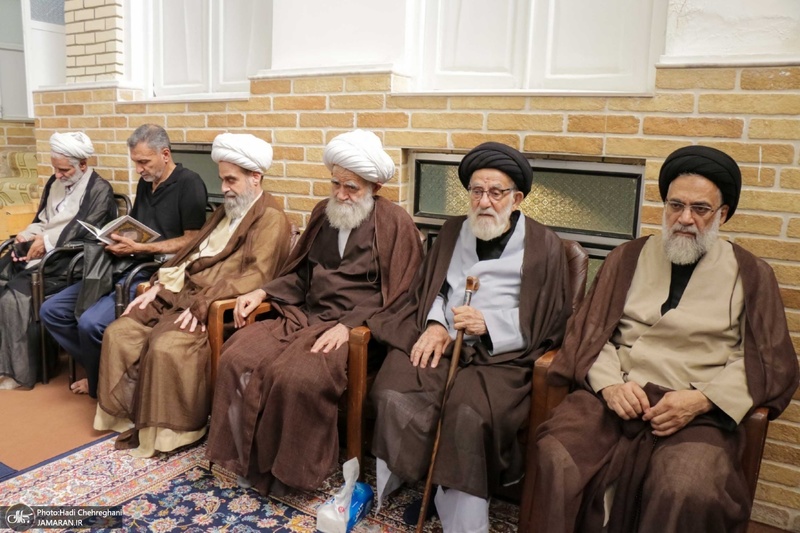 حضور آیت الله سید حسن خمینی در مراسم وداع با آیت الله العظمی شبری زنجانی (ره)