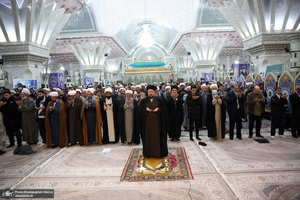 مراسم شب میلاد حضرت علی (ع) در حرم مطهر امام خمینی