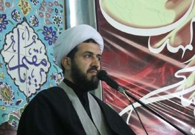 امام جمعه ملایر: دفاع مقدس آرمان‌های نظام را بیمه کرد