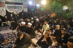 مراسم عزاداری دهه اول ماه صفر در بیت آیت الله شاه آبادی در قم‎