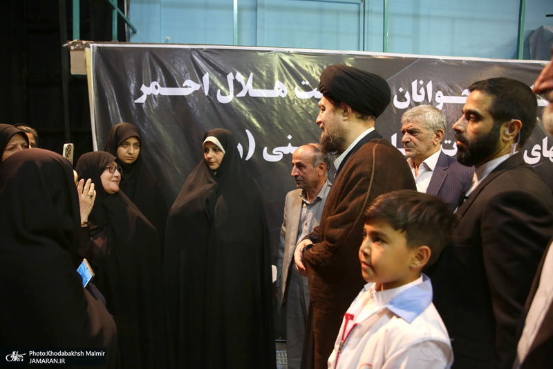 تجدید میثاق جمعی از جوانان هلال احمر با آرمان های حضرت امام خمینی (س)