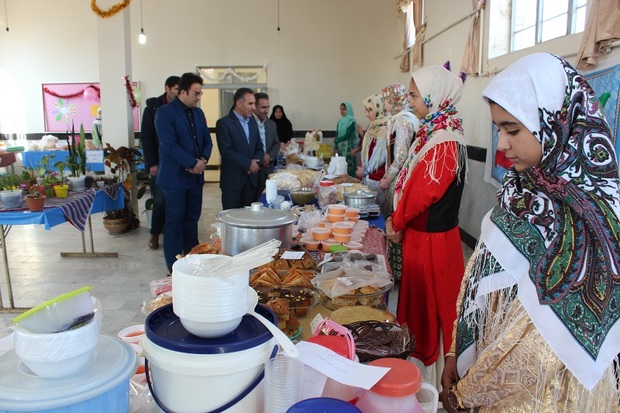 بازارچه کارآفرینی دانش آموزی خلخال در 30 مدرسه راه اندازی شد