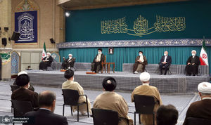 دیدار میهمانان کنفرانس وحدت اسلامى‌ و جمعی از مسئولان نظام با رهبر معظم انقلاب