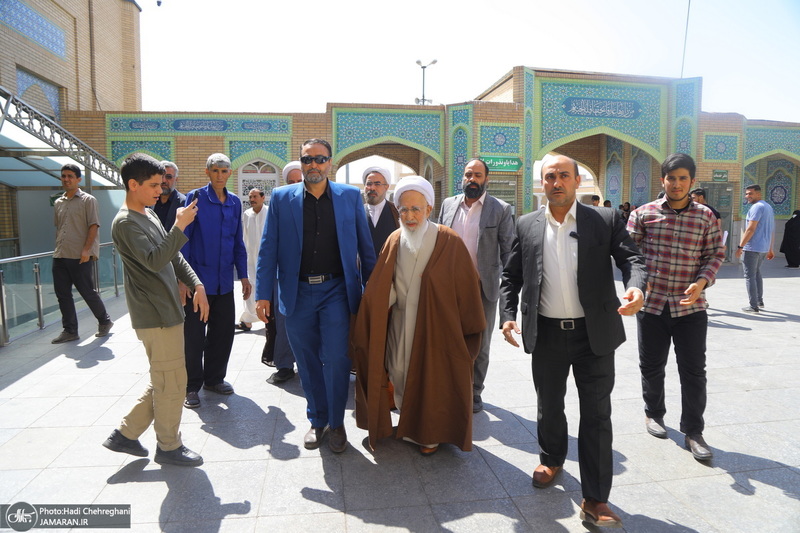 تشییع مرحوم آیت الله عباسعلی سلیمانی (ره) در حرم مظهر حضرت معصومه (س)