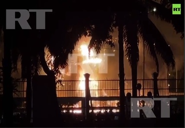 اعتراض مردم به رانت خواری نمایندگان مجلس به خیابان‌های اندونزی کشیده شد + فیلم