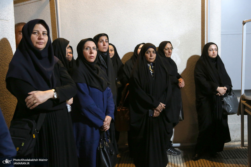 بازدید جمعی از شرکت کنندگان نشست تخصصی مسئولین وکارشناسان دیرخانه شورای فرهنگ عمومی استانها از بیت امام خمینی (س) در جماران