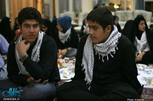 دیدار جمعی از جوانان خانواده های تحت پوشش کمیته امداد امام خمینی با یادگار امام (س)