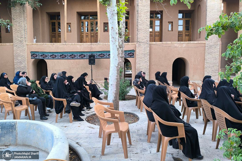 عزاداری اباعبدالله الحسین(ع) در بیت امام خمینی در خمین