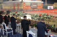 کره شمالی رژه نظامی برگزار کرد (2)