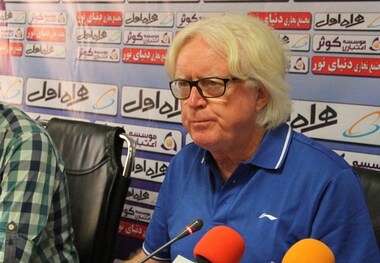 شفر: یکی از ترفندهای حریف، پرتاب اوت های 40 متری بود! / از داوری لطمه خوردیم