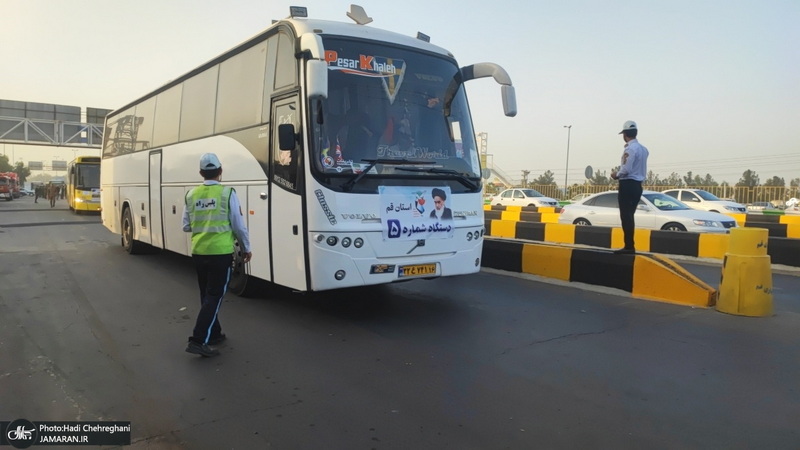 بدرقه کاروان های زائران اعزامی قم به مرقد امام خمینی