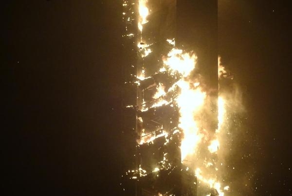 آتش سوزی برج «مشعل» در دوبی+ فیلم