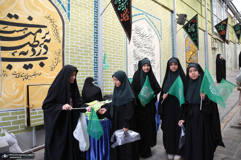 همایش جهانی سه ساله های حسینی در حسینیه جماران 1