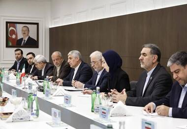  وزیر کشور: ایران و جمهوری آذربایجان برای دستیابی به توافقنامه امنیتی، تفاهم‌نامه امضا کنند / تأکید بر گسترش همکاری‌های دوجانبه در مبارزه با جرایم سازمان‌یافته، قاچاق مواد مخدر و جرایم سایبری / توسعه روابط اقتصادی، تجاری و گردشگری در سایه تقویت امنیت مرزی