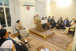 نشست علمی با موضوع  امام خمینی(ره) نهضت و نظام اسلامی