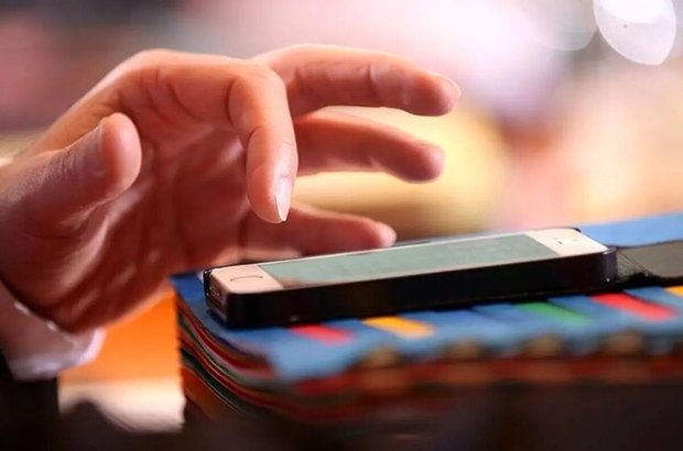 به محض بیدار شدن از خواب، گوشی را چک نکنید!