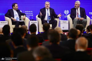 نشست های اجلاس بین المللی تحت تهاجم ؛ تجاوز و دفاع